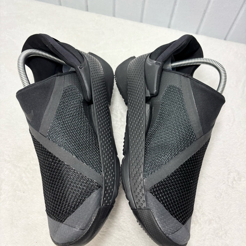 Nike Go FlyEase Triple Black DR5540-006 size 8.5 - Picture 4 of 10